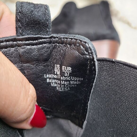 Sam Edelman Reesa Black Suede Pointed‎ Toe Stacked Heel Ankle Boots - Size 7 - Picture 7 of 7